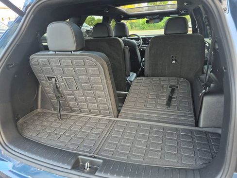 Used 2025 Kia Sorento SX Prestige image 12