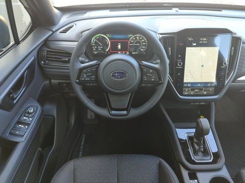 Used 2025 Subaru Forester Premium image 18
