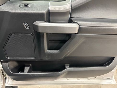 Used 2016 Ford F150 XLT w/ Equipment Group 302A Luxury image 16