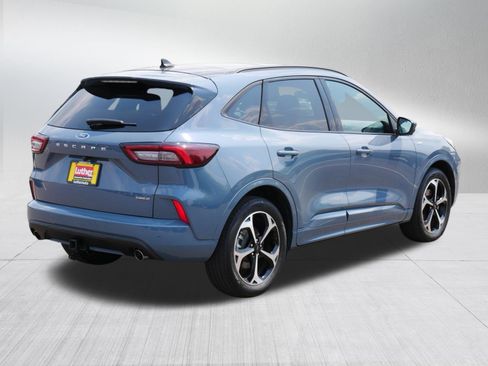 Used 2023 Ford Escape ST-Line Elite w/ Class II Trailer Tow Package AWD/4WD image 7