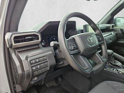Used 2025 Toyota Tacoma SR5 AWD/4WD image 10