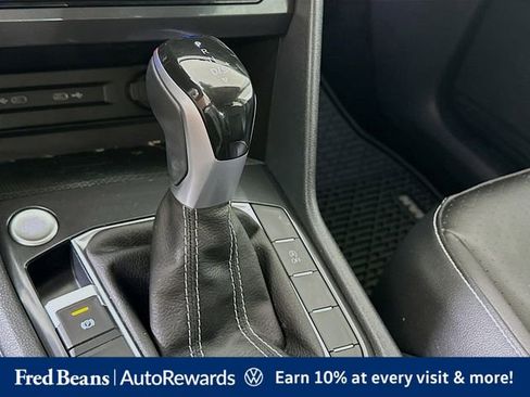 Used 2022 Volkswagen Tiguan SE AWD/4WD image 22
