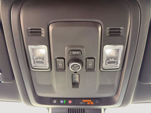 Used 2025 GMC Yukon Elevation w/ LPO, Floor Liner Package image 18