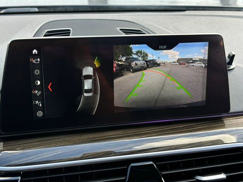 Used 2018 BMW 530e w/ Premium Package 2 image 36