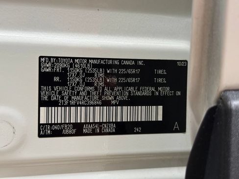 Used 2024 Toyota RAV4 LE AWD/4WD image 29