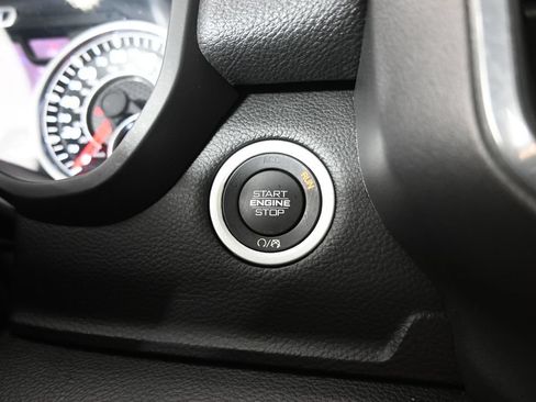 Used 2023 RAM 1500 Laramie AWD/4WD image 33