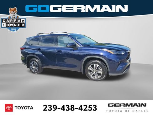 Used 2022 Toyota Highlander XLE AWD/4WD image 8
