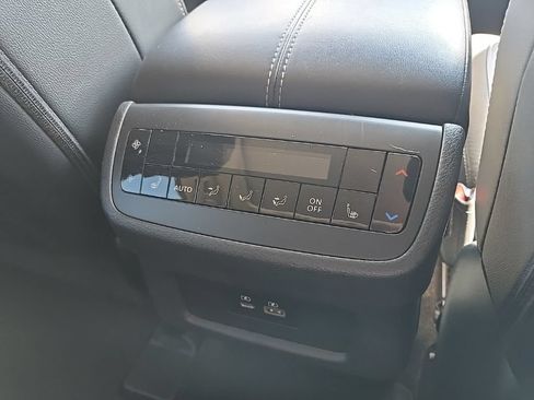 Used 2023 Nissan Pathfinder SL w/ SL Premium Package AWD/4WD image 89