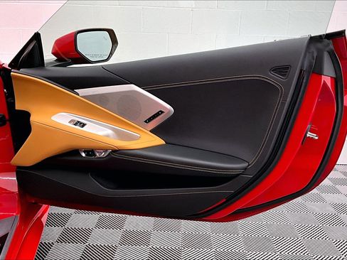 Used 2021 Chevrolet Corvette Stingray Preferred Cpe w/ Z51 Performance Package image 23