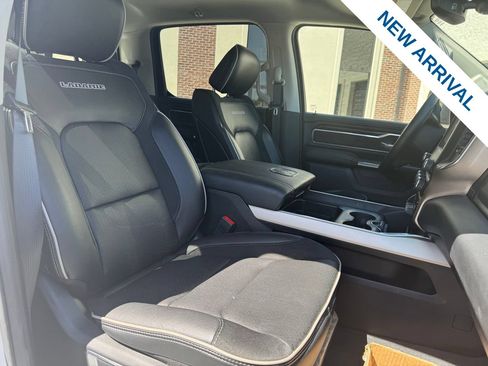 Used 2022 RAM 1500 Laramie AWD/4WD image 9