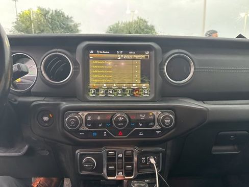 Used 2021 Jeep Wrangler Unlimited Sahara w/ Cold Weather Group AWD/4WD image 10
