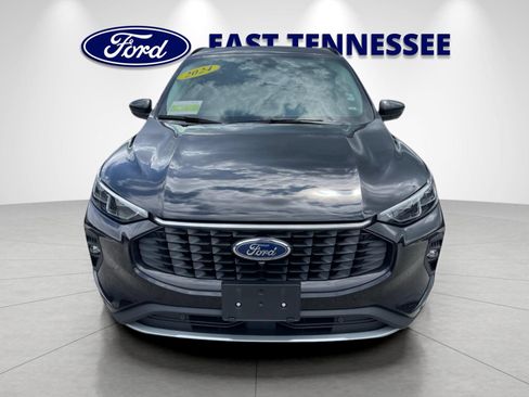 Used 2024 Ford Escape Platinum AWD/4WD image 9