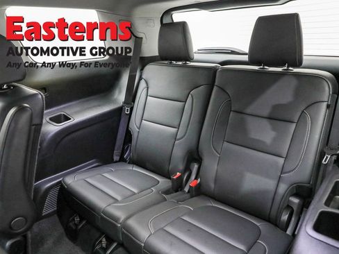 Used 2023 GMC Acadia SLT image 28