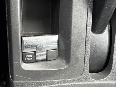 Used 2011 Jeep Patriot 70th Anniversary w/ Sun/Sound Group image 31