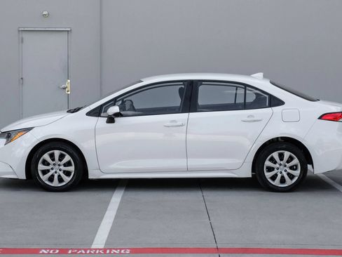 Used 2023 Toyota Corolla LE FWD image 16