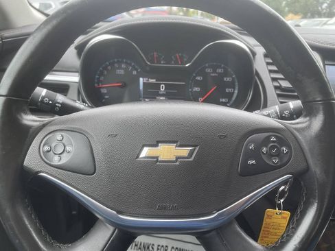 Used 2015 Chevrolet Impala LT FWD image 14