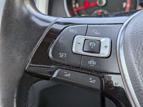 Used 2019 Volkswagen Atlas SE w/ Panoramic Sunroof Package image 26