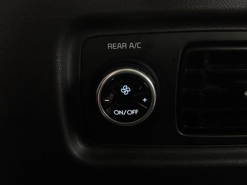 Used 2025 Hyundai Santa Fe SEL FWD image 14