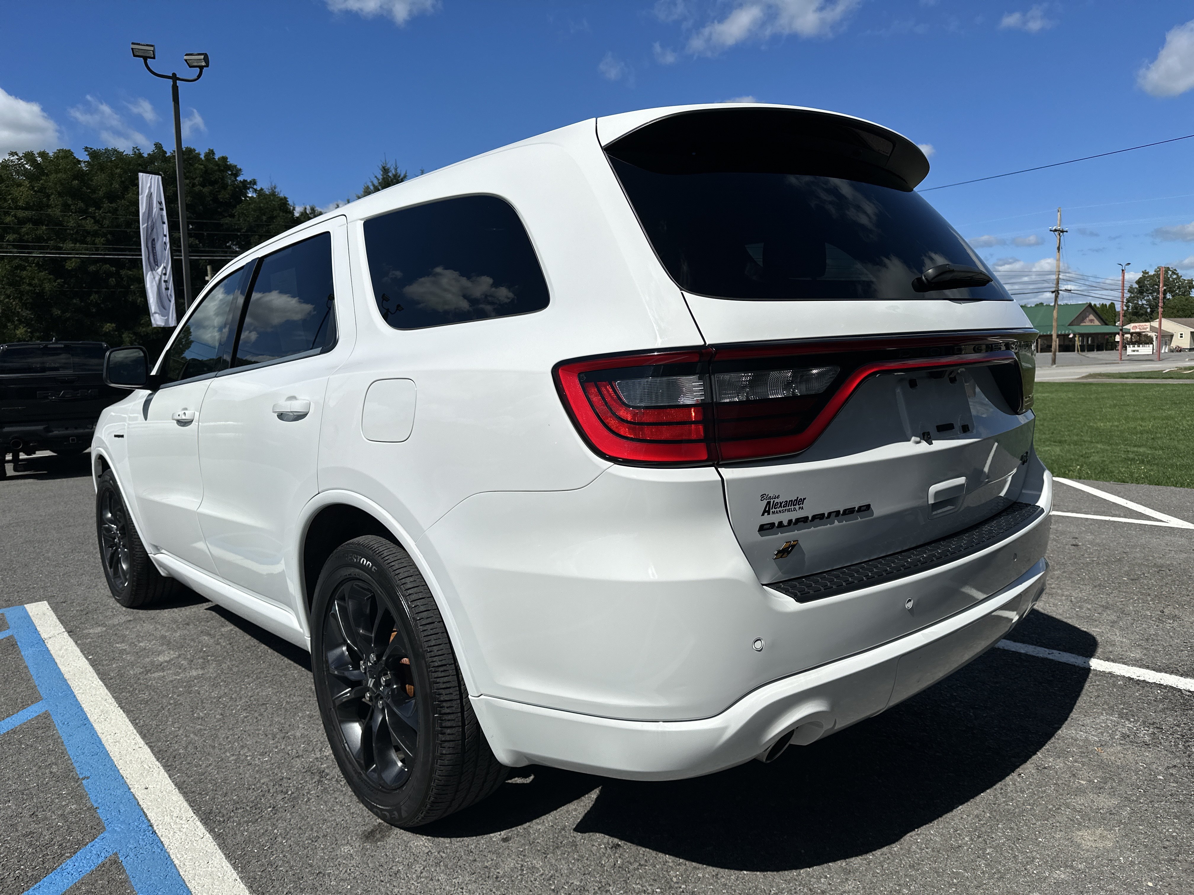Used 2023 Dodge Durango R/T AWD/4WD image 6