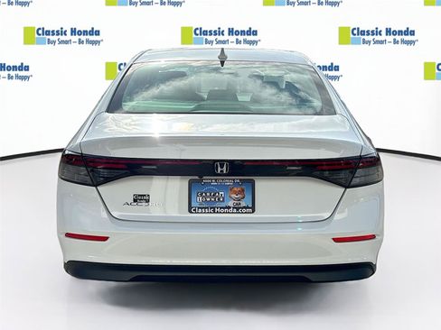 Certified 2025 Honda Accord LX image 7