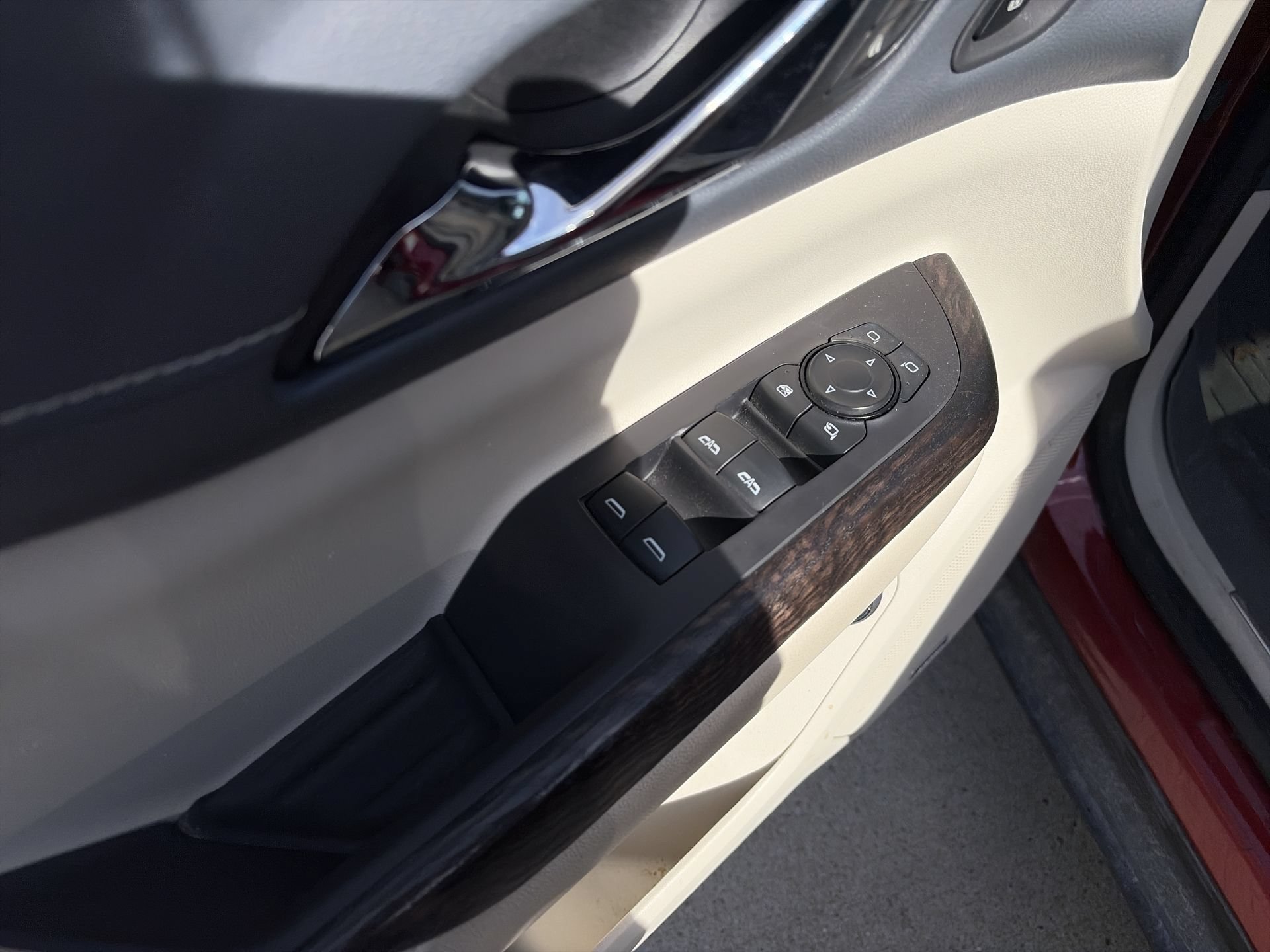 Used 2021 GMC Acadia Denali w/ Denali Technology Package AWD/4WD image 25