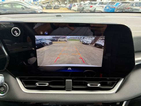 Used 2025 Chevrolet Equinox LT AWD/4WD image 19