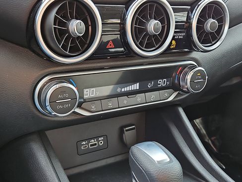 Certified 2021 Nissan Sentra SV image 15