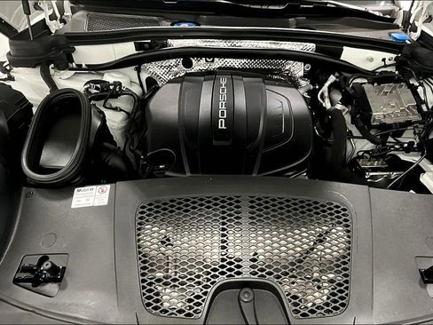 Used 2019 Porsche Macan Base image 12