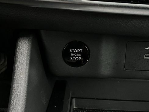 Used 2025 Nissan Rogue SV image 26