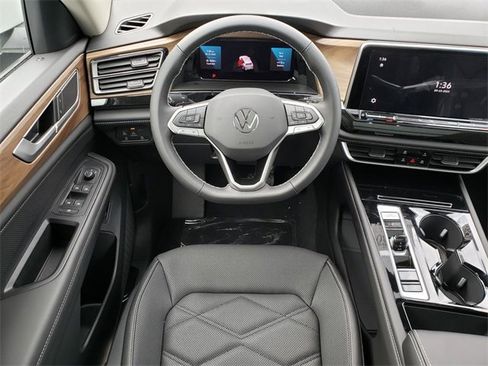 New 2026 Volkswagen Atlas SE image 10