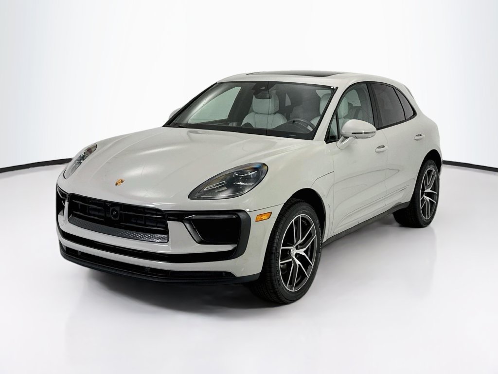 Certified 2023 Porsche Macan AWD/4WD image 1