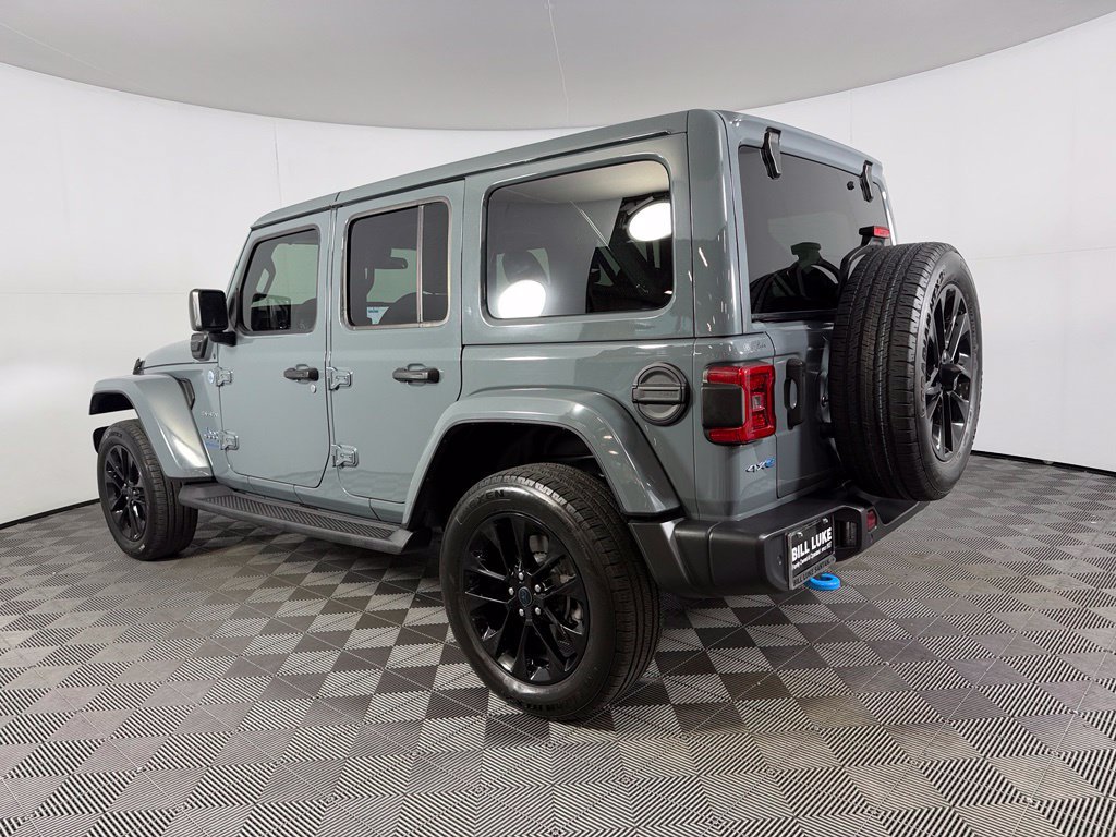 Used 2024 Jeep Wrangler Unlimited Sahara w/ Safety Group AWD/4WD image 9