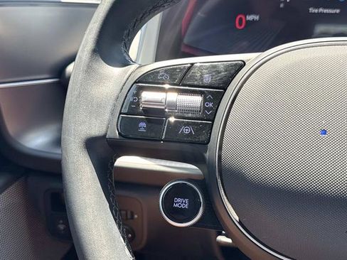 Used 2023 Hyundai Ioniq 6 SE RWD image 17