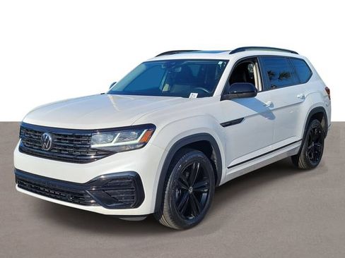 Certified 2023 Volkswagen Atlas SEL R-Line AWD/4WD image 2