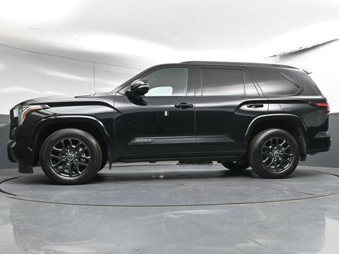 Used 2023 Toyota Sequoia Platinum image 39