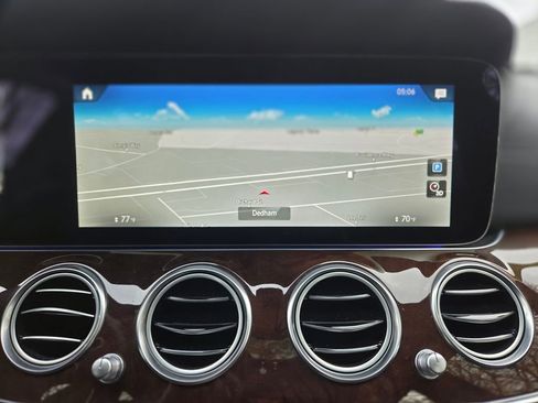 Used 2022 Mercedes-Benz E 350 4MATIC Sedan image 16