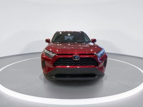 Used 2025 Toyota RAV4 XLE image 3