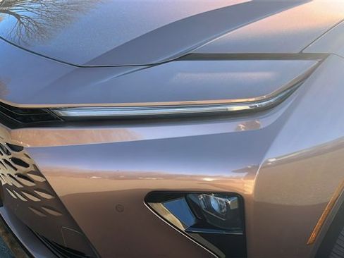 Used 2025 Toyota Crown Signia Limited image 6