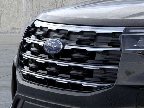 New 2026 Ford Explorer Active AWD/4WD image 17