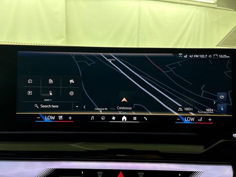 Used 2024 BMW i5 eDrive40i w/ M Sport Package RWD image 19