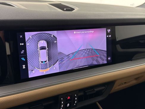 Certified 2025 Porsche Cayenne AWD/4WD image 17