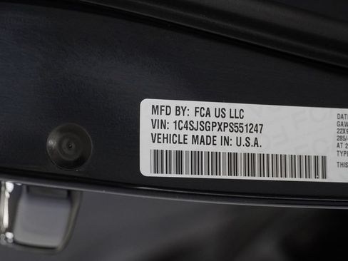 Used 2023 Jeep Grand Wagoneer L Series III w/ Rear Seat Video Group 1 AWD/4WD image 49