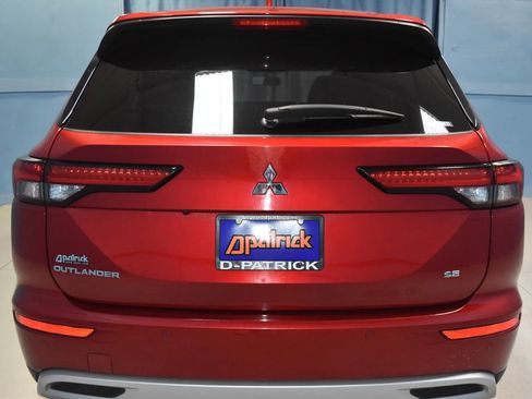 Used 2024 Mitsubishi Outlander SE image 26