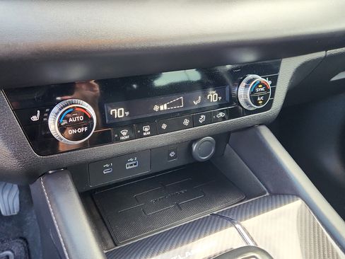 Used 2022 Mitsubishi Outlander SE image 22