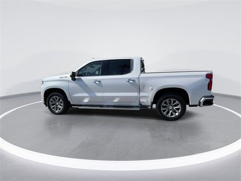Used 2022 Chevrolet Silverado 1500 High Country w/ Technology Package image 5