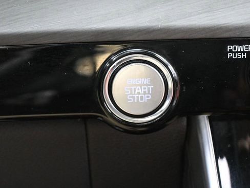 Used 2022 Kia Carnival SX FWD image 27
