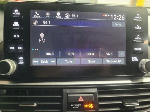 Used 2018 Honda Accord Sport image 25