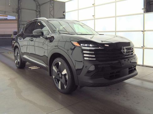 Certified 2025 Nissan Kicks SR w/ SR Premium Package image 1