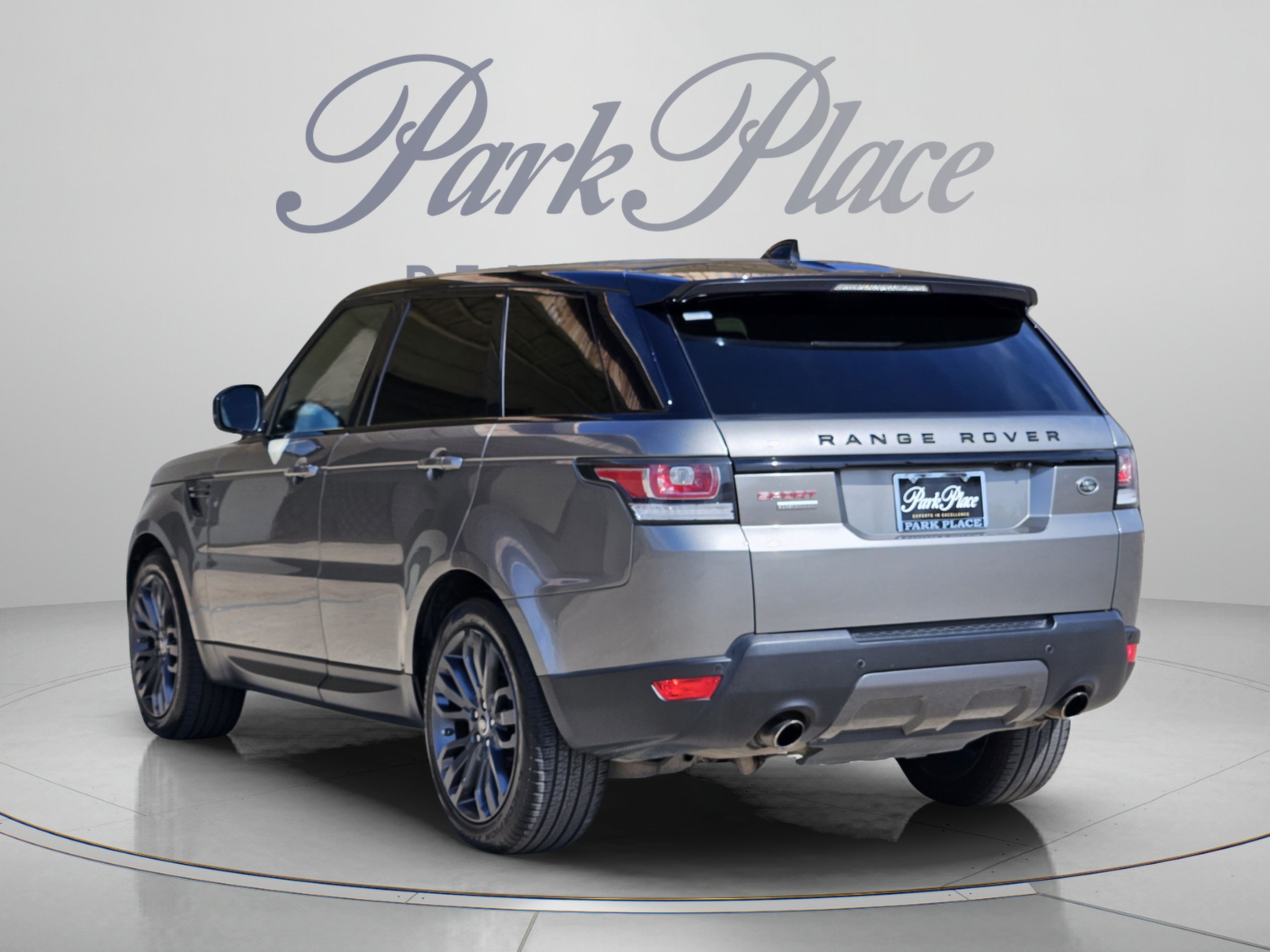 Used 2017 Land Rover Range Rover Sport Supercharged AWD/4WD image 3