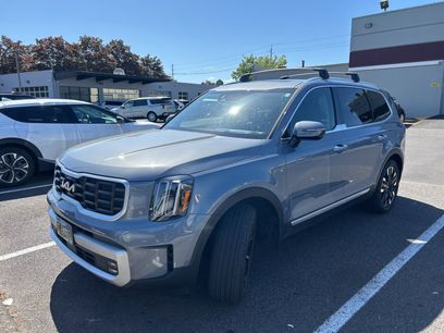 Certified 2024 Kia Telluride SX Prestige w/ Towing Package